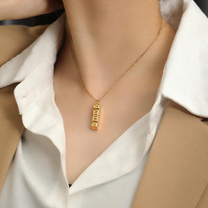 Kalung liontin alfabet baja tahan karat berlapis emas 18K Aksesori baru untuk gaya trendi agama untuk Hari Jadi - Product Image 1