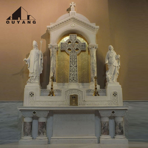 Altare Religioso Cattolico Personalizzato in Marmo Bianco e Rosso Venato Intagliato a Mano con Colonna e Croce Gotica per Decorazione Interna della Chiesa - Product Image 6