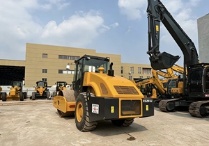 Cheap Price Stock XS203J <b>Used</b> 20 Ton Compactor, Low Working Hours Cummins Engine Highway Asphalt Compaction Machinery - Product Image 3