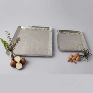 Plateau de service multifonctionnel moderne en métal, forme carrée, style vintage, pour hôtels, cuisines, restaurants, finition couleur argent - Product Image 1