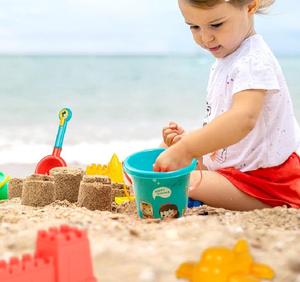 Ensemble de 18 jouets de plage en plastique durables pour enfants de 5 à 7 ans, comprenant un seau, un râteau à <span class=keywords><strong>sable</strong></span>, un moule à château, une bouilloire, pour jouer à la plage en été - Product Image 6