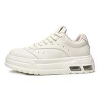 Chaussures de sport de luxe en cuir véritable à semelle épaisse, conçues par des designers professionnels, vente directe d'usine OEM, vente en gros