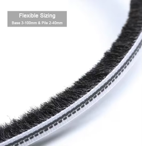 Joint d'étanchéité moderne pour porte et fenêtre en brosses adhésives pour porte <span class=keywords><strong>de</strong></span> douche en verre avec matériau PP durable, conception flexible en poils <span class=keywords><strong>de</strong></span> <span class=keywords><strong>cheval</strong></span> - Product Image 5