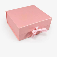 Boîte cadeau pliante magnétique de luxe avec lamination mate et gaufrage, matériaux recyclés, emballage personnalisable