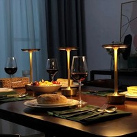 Lampu Meja Retro Lampu Hias Sederhana Paduan Aluminium Lampu Meja LED Lampu Meja Sentuh Dapat Diisi Ulang Dapat Diredupkan untuk Restoran Bar
