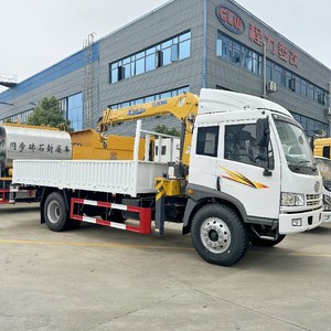 รถบรรทุกติดเครน CLW FAW 4x2 ขนาด 5 ตัน บูมแบบยืดหดได้ ปั๊ม Huade เกียร์มอเตอร์ ระยะหมุนเลี้ยวสั้น 20 เมตร ยกไม้ - Product Image 4