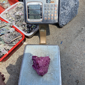 All'ingrosso pietra grezza di cristallo naturale di pietra grezza rubino pietra preziosa grappolo voce pietra grezza per la decorazione domestica - Product Image 5