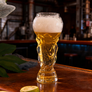 Vaso de cerveza con forma de trofeo de fútbol, vaso de pinta con diseño novedoso esmerilado para beber en fiestas - Product Image 5