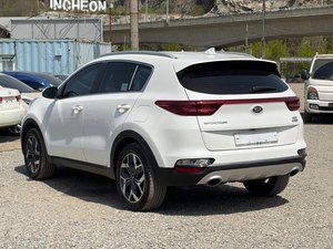 Premium 2019 WHITE The Bold 4WD Auto Diesel SUV with Smart Key Navigation <b>Camera</b> <b>Heated</b> Ventilated Seats Downhill Brake Control - Product Image 2