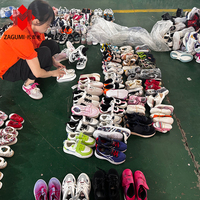 Chaussures de football en gros, stock en vrac, conteneur complet, Amérique centrale, Amérique du Sud, prix usine, surplus d'usine