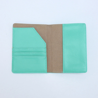 Portefeuille de passeport multifonction en cuir PU pour femme, motif carotte gommeuse de dessin animé, élégant et mince, avec emplacements pour cartes