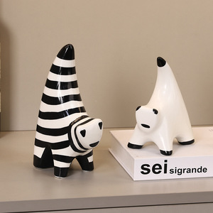 Figurine en céramique de chat abstrait Mystic Arts, rayée noir et blanc, décoration moderne pour la maison, ornement de bureau - Product Image 1