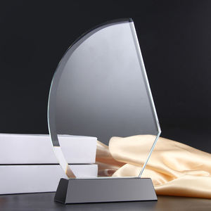 Trophée de conception libre trophée de football trophées de vente en gros fournitures d'artisanat de haute qualité - Product Image 1