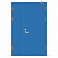 Porte coupe-feu robuste en acier bleu avec ferme-porte automatique et cadre en acier pour quai de chargement logistique