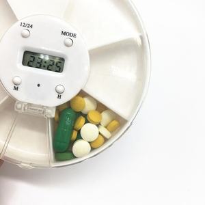 Scatola della pillola portatile elettronico intelligente sette giorni della pillola scatola di immagazzinaggio di plastica scatola della pillola promemoria temporizzato - Product Image 3