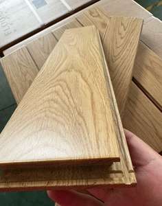 Suelos de madera maciza preacabados, suelos de roble <span class=keywords><strong>blanco</strong></span> ahumado europeo, laca curada UV para una alta durabilidad del tráfico - Product Image 3