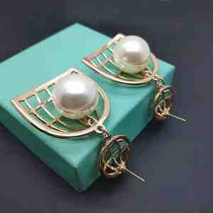 Europe Runway Looks Big <strong>Bird</strong> <strong>Nest</strong> Outline Earrings With Exaggerated Long Pearl Drill Nightclub Bar Earrings - Product Image 3