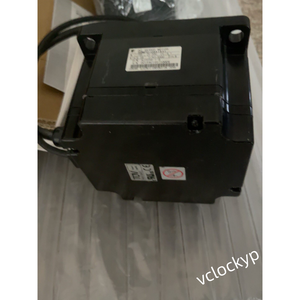 YASKAWA SIGMA2 NIB SGMPH-08A1A41 750W AC Usado - Product Image 1