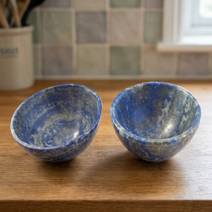 Ensemble de bols en lapis-lazuli faits à la main, pierres précieuses polies, artisanat de style Wabi Sabi, décoration d'intérieur, forme circulaire, art en pierre naturelle - Product Image 1