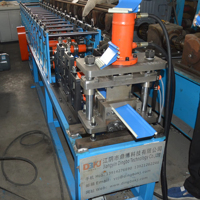 Machine de formage de rouleaux de volets roulants entièrement automatiques haute performance Machine de fabrication de portes à lattes en métal