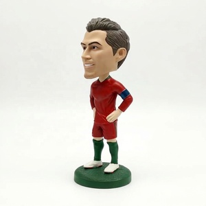 Statuetta Personalizzata Bobblehead di Calciatori in Resina, Merchandise da Collezione per Tifosi, Distribuzione all'Ingrosso, Fabbrica OEM - Product Image 2