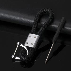 LLavero de marca de coche de metal popular al por mayor llavero de cuero trenzado con logotipo de coche de metal plateado para recuerdos y promociones - Product Image 2