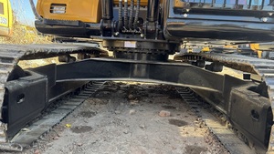 รถขุดขนาดกลาง Sany SY135 13.5 ตัน มือสอง พร้อมเครื่องยนต์ เกียร์ แบริ่ง ปั๊มไฮดรอลิก และมอเตอร์แบบเดิม - Product Image 4