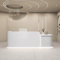 Bureau d'accueil moderne pour hôtel, salle de sport, hôpital, centre commercial – Couleur et taille personnalisables – Construction durable en MDF et HDF