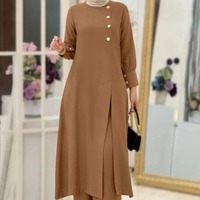 Ensemble deux pièces pour femmes musulmanes, chemise longue fendue de couleur unie tendance + pantalon large, robe de soirée pour femmes d'Arabie Saoudite et du Moyen-Orient