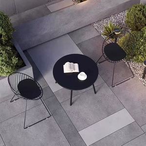 Table et chaises modernes en fer et bois, imperméables et résistantes au soleil, pour jardin, salon ou extérieur décontracté - Product Image 4