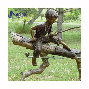 Moderne lebensgroße Kupfer Messing Bronze Skulptur Fisherman Boy Fishing Statue Skulptur zum Verkauf
