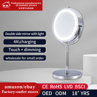 Miroir de maquillage familial rond argenté avec éclairage LED professionnel de style moderne et miroir de maquillage de bureau en argent HD pour la chambre à coucher