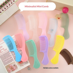Peigne <span class=keywords><strong>de</strong></span> salon simple et mini Q3, portable, mignon, élégant, en plastique lisse, pour usage domestique, vente en gros - Product Image 1