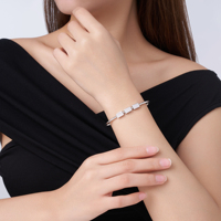 Bracelet jonc ouvert en argent sterling 925 avec moissanite, triple grappe rectangulaire, style moderne et minimaliste pour femme