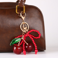 Kpop Fruit Charms Dames Kers Sleutelhanger Parel Kralen Sleutelhanger Hart Decor Luxe Auto Handtassen 3d Hangers Valentijnsdag Cadeau