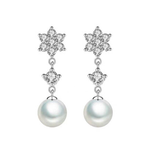 Orecchini pendenti con nappe a forma di fiocco di neve effetto perla barocca per donna, eleganti gioielli pendenti per le orecchie - Product Image 2
