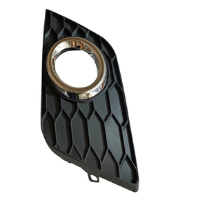 Carcasa de Luz Antiniebla LED Derecha para Nissan Sentra 2016-2019, Anillo Cromado, Diseño de Rejilla de Panal, MARCO FARO 12V, Nueva Pieza de Repuesto - Product Image 1