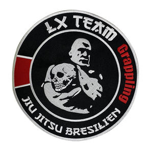 Kanca döngü destek dimi kumaş demir-on tarzı ile özel Logo 3D işlemeli PVC yama giyim için Polyester yapılmış - Product Image 1