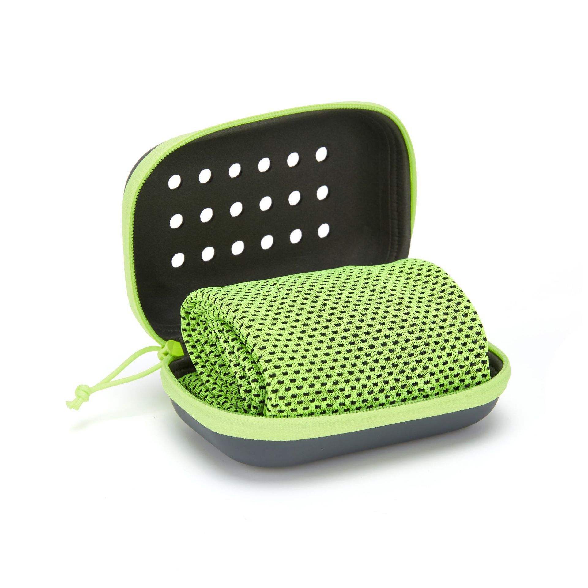 สีเขียวอ่อน