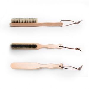 Cepillo quitapelusas de ropa con cerdas naturales de pelo de caballo suave y mango de haya, con logotipo personalizado, para abrigos de cachemira - Product Image 1