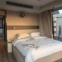 Maison Capsule de Luxe Postmoderne, Maison Intégrée en Acier, Dôme Intelligent Préfabriqué, Conteneur Modulaire avec Salon, Cuisine et Aménagements de Jardin