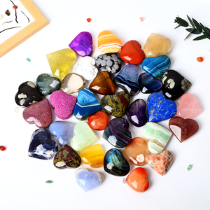 Vente en gros de bijoux naturels de guérison, artisanat en cristal, cœur en quartz rose, pierre précieuse en forme de cœur pour la décoration - Product Image 2