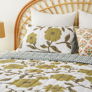 Juego de Ropa de Cama de Microfibra Cepillada con Estampado Reversible de Doble Cara, con Fundas de Almohada, Edredón y Cubrecama - Product Image 3