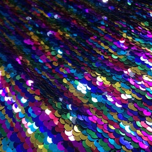 Double Sided Fish Scale <span class=keywords><strong>Reversible</strong></span> <span class=keywords><strong>Sequin</strong></span> Vải 5Mm Bạc Vàng <span class=keywords><strong>Mermaid</strong></span> <span class=keywords><strong>Sequin</strong></span> Vải Có Thể Đảo Ngược Cho Khăn Trải Bàn Và Túi - Product Image 1