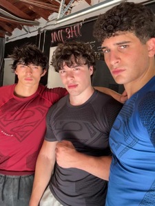 Abbigliamento Sportivo da Uomo con Collo Rotondo, Traspirante, ad Asciugatura Rapida, Aderente, per Basket, con Logo Personalizzato, per Fitness e Corsa - Product Image 4