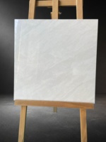 Carreaux de sol et de mur en porcelaine 60x60mm, isolation thermique, antidérapants, imitation pierre, texture gris clair, pour applications dans les salles de bain