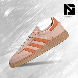 Adidas Wmns Handball Spezial 'Blush Pink Dusky Orange Off White' รองเท้าสเก็ตบอร์ดสำหรับผู้หญิงแบบผูกเชือกรองเท้าผ้าใบสไตล์เรโทร - Product Image 1