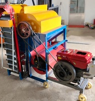 Récolteuse d'arachides pour usage agricole avec fonction d'ensachage