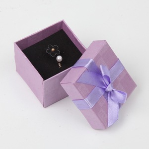 Boîte <span class=keywords><strong>de</strong></span> <span class=keywords><strong>rangement</strong></span> pour bijoux en papier nacré 5*5*3 compartiments, pour bagues et boucles d'oreilles, directement <span class=keywords><strong>de</strong></span> l'usine - Product Image 2