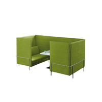 Canapé de bureau modulaire en tissu à dossier haut, avec table intégrée, personnalisable pour les espaces ouverts et le coworking